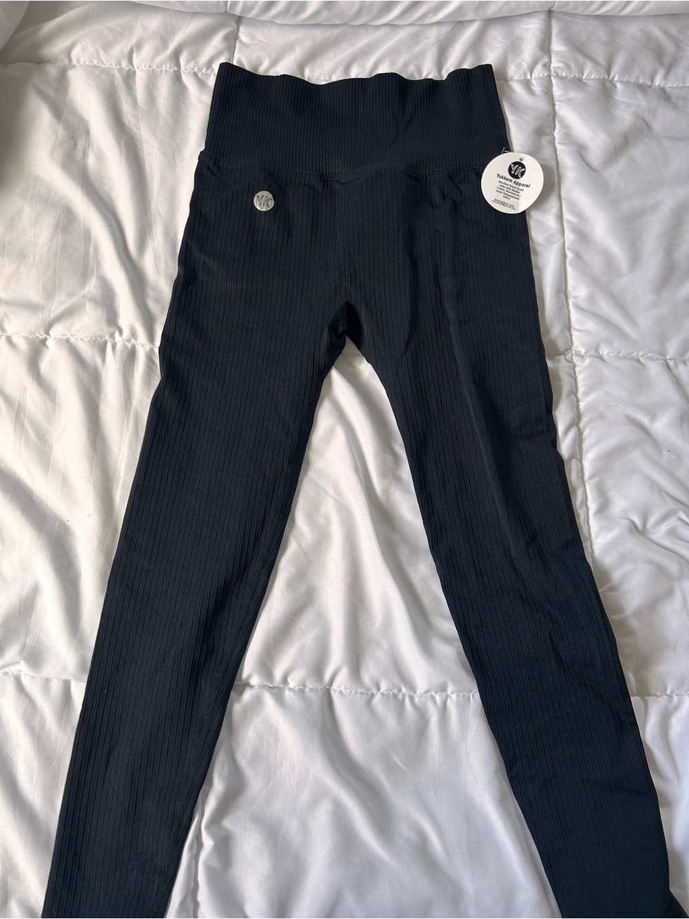 Women’s Yakkem black leggings